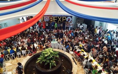<p><strong>JOB EXPO.</strong> Almost 5,000 jobseekers joined the PESO job Expo in Iloilo which offered more than 37,000 jobs. <em>(Photo By Marvin Mongao)</em></p>